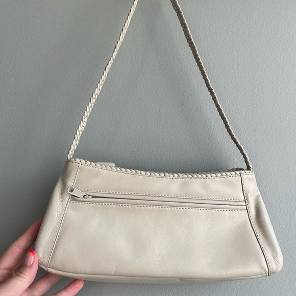 Vintage Derek Alexander Shoulder Bag in a light Cream colour - Picture 9 of 10